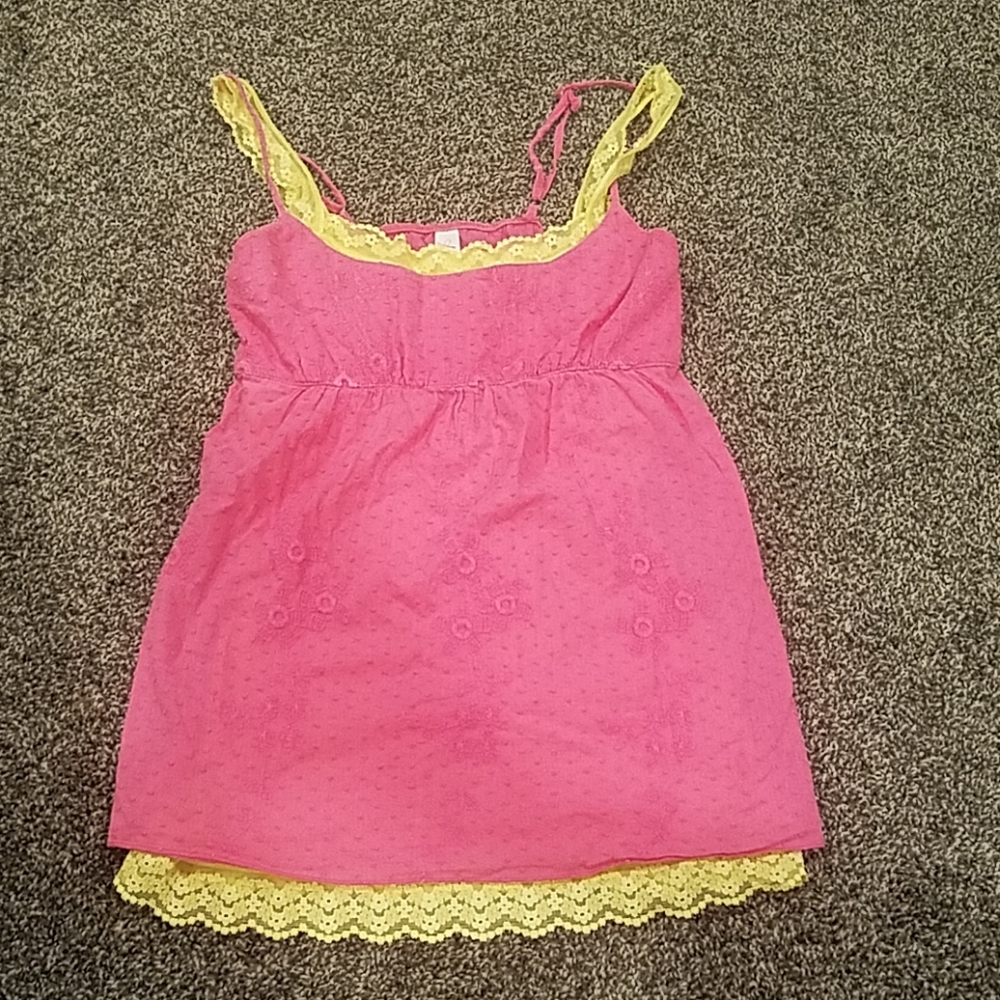 Kirra tank top pink with flower embroidered